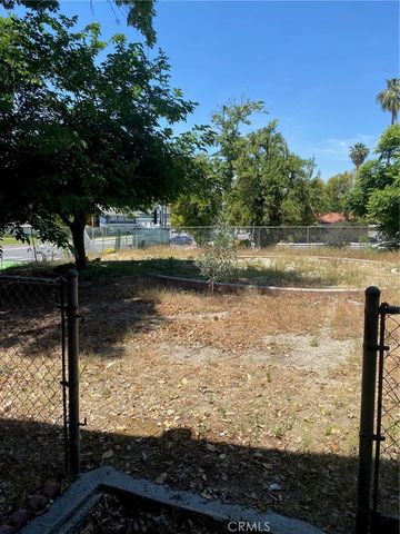 220 W Big Springs Road, Riverside, CA 92507