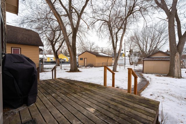 221 25th Avenue N, Saint Cloud, MN 56303