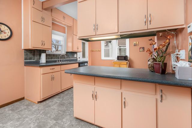 221 25th Avenue N, Saint Cloud, MN 56303