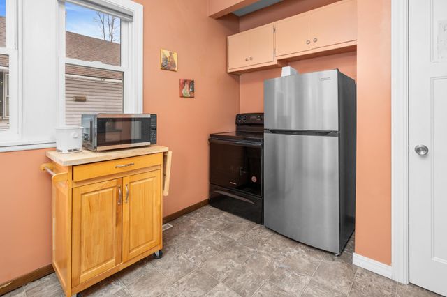 221 25th Avenue N, Saint Cloud, MN 56303