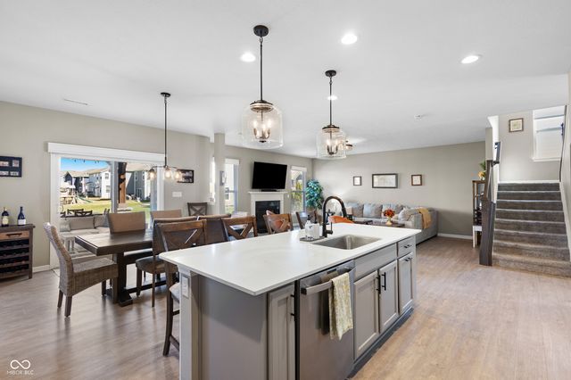 10936 Pebblestone Way, Brownsburg, IN 46112