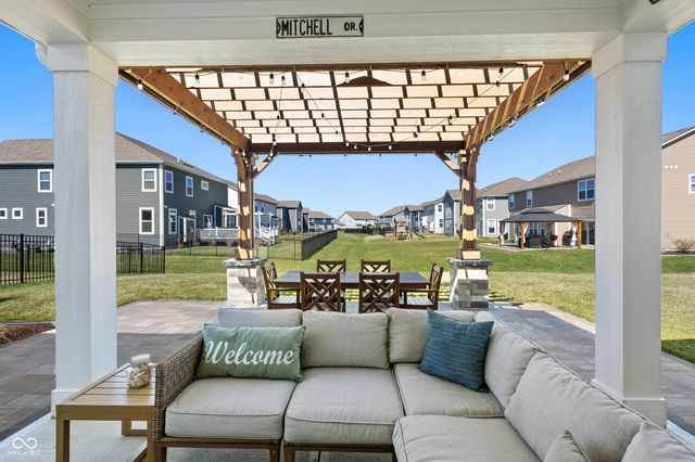 10936 Pebblestone Way, Brownsburg, IN 46112