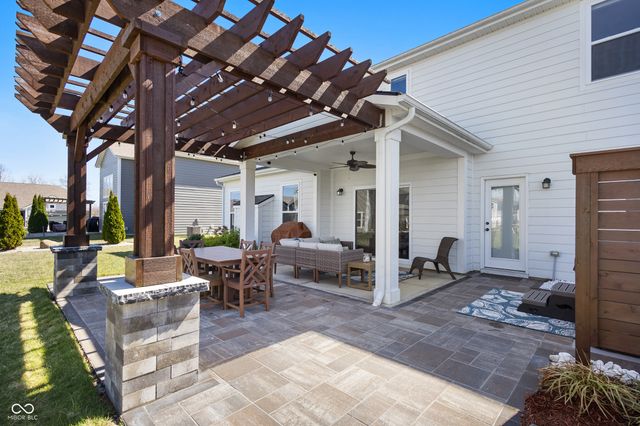 10936 Pebblestone Way, Brownsburg, IN 46112