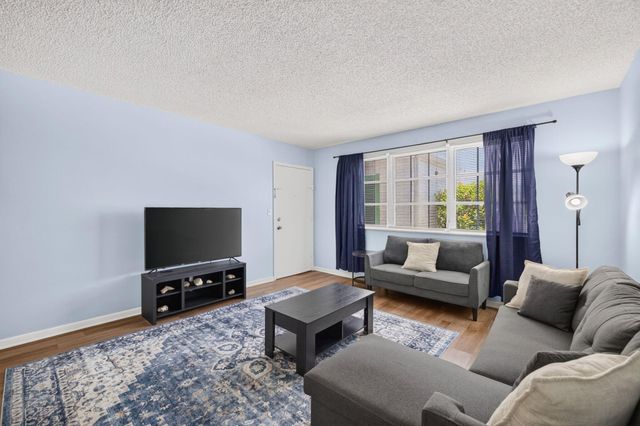 1821 NE 62ND Street 312, Fort Lauderdale, FL 33308