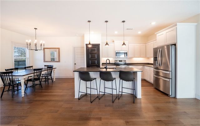 7 Cresswell Drive, Bella Vista, AR 72714