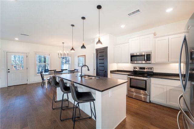 7 Cresswell Drive, Bella Vista, AR 72714