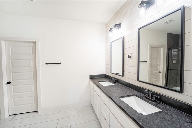 7 Cresswell Drive, Bella Vista, AR 72714