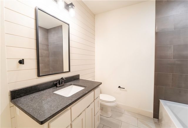 7 Cresswell Drive, Bella Vista, AR 72714