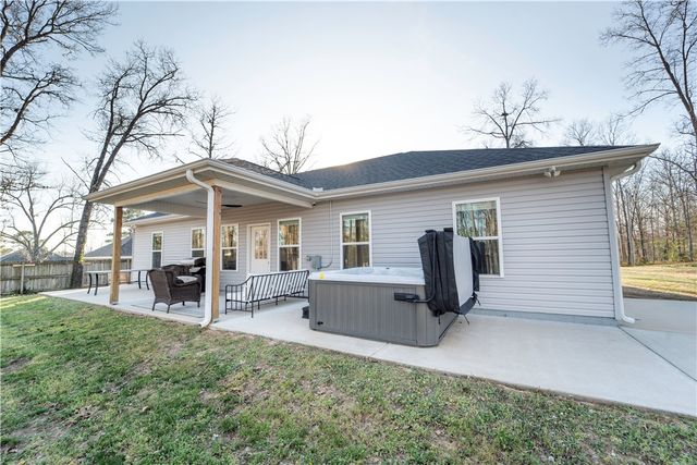 7 Cresswell Drive, Bella Vista, AR 72714