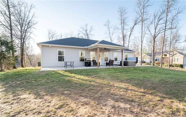 7 Cresswell Drive, Bella Vista, AR 72714