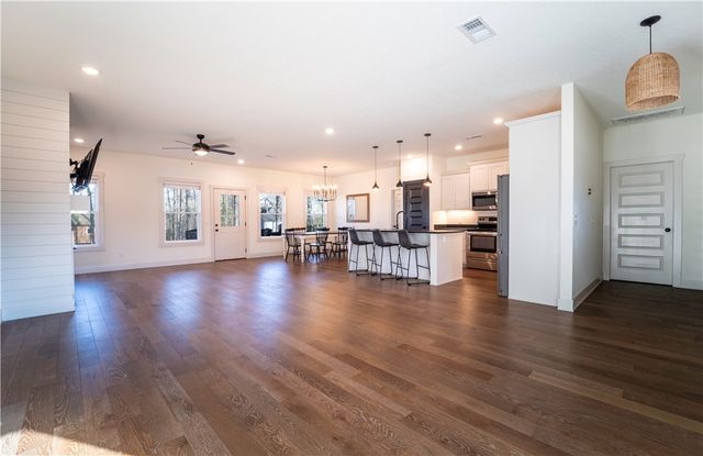 7 Cresswell Drive, Bella Vista, AR 72714