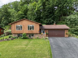 1800 Baihly Hills Drive SW, Rochester, MN 55902