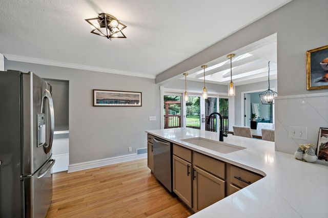 5529 Benton Avenue, Edina, MN 55436