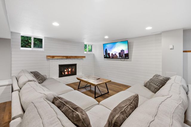 5529 Benton Avenue, Edina, MN 55436