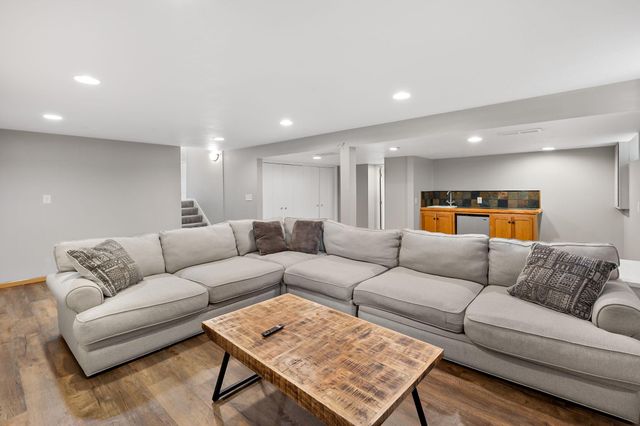 5529 Benton Avenue, Edina, MN 55436