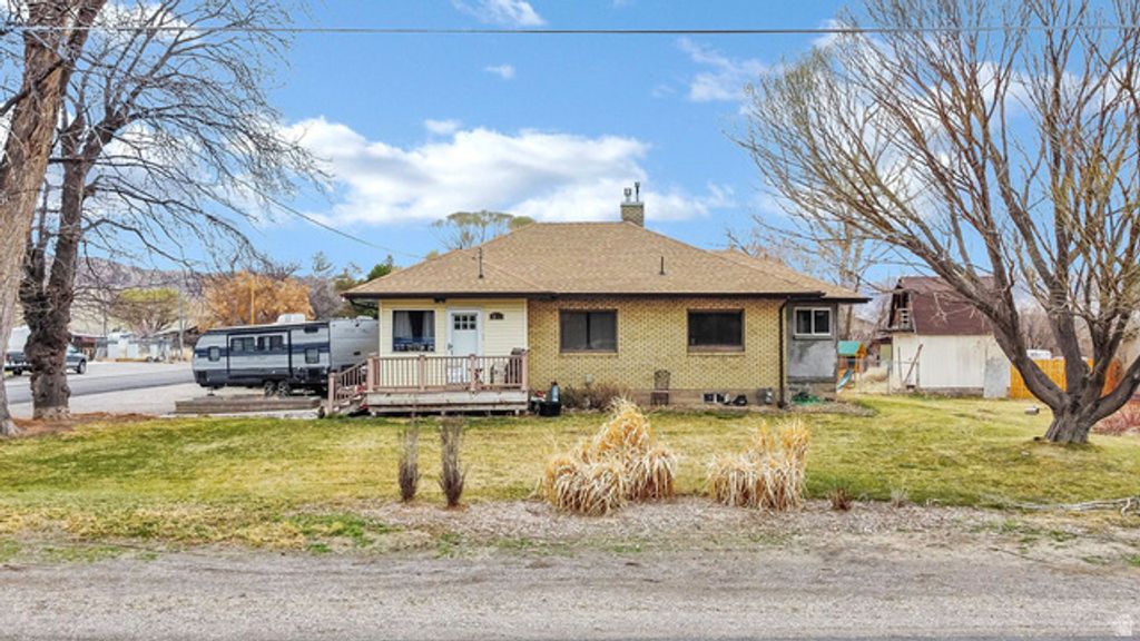 215 N MAIN ST, Glenwood, UT 84730