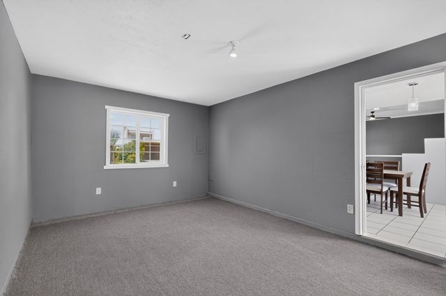 1463 Acequia Borrada, Santa Fe, NM 87507