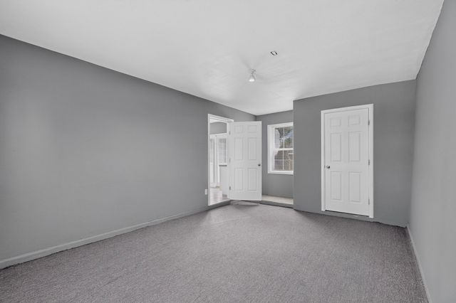 1463 Acequia Borrada, Santa Fe, NM 87507