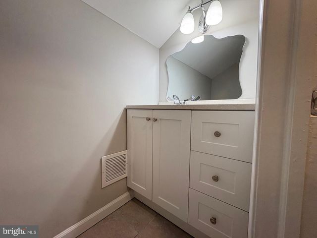 413 EASTERN BLVD, Essex, MD 21221