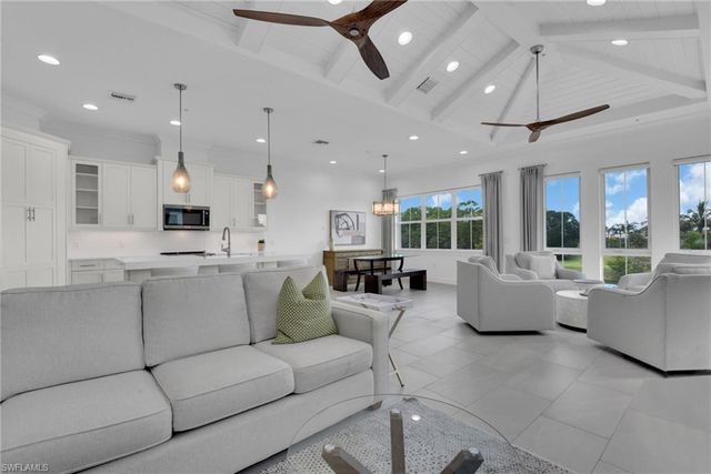 6585 Dominica DR 201, Naples, FL 34113