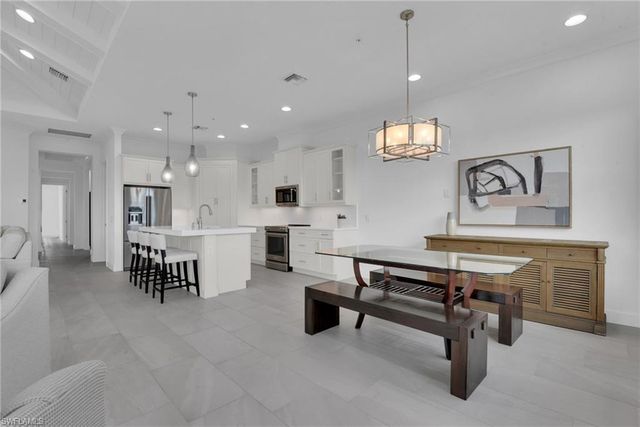 6585 Dominica DR 201, Naples, FL 34113
