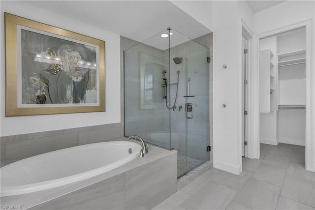 6585 Dominica DR 201, Naples, FL 34113