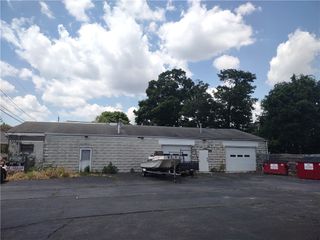 33 maple Avenue, East Providence, RI 02915