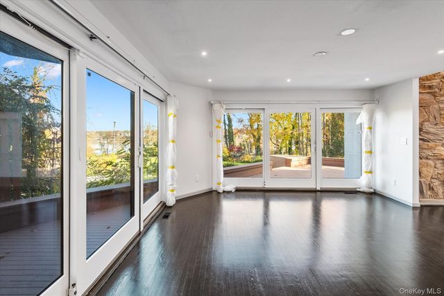 369 E Shore Road, Great Neck, NY 11023