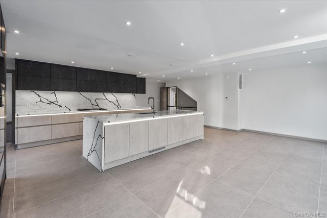 369 E Shore Road, Great Neck, NY 11023