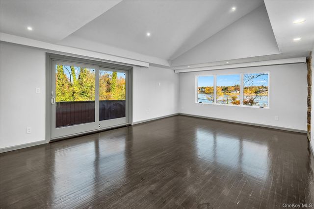 369 E Shore Road, Great Neck, NY 11023