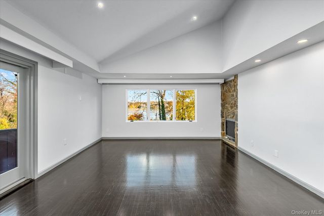 369 E Shore Road, Great Neck, NY 11023