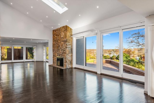 369 E Shore Road, Great Neck, NY 11023