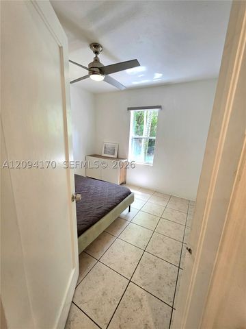 1220 NE 128th St, North Miami, FL 33161