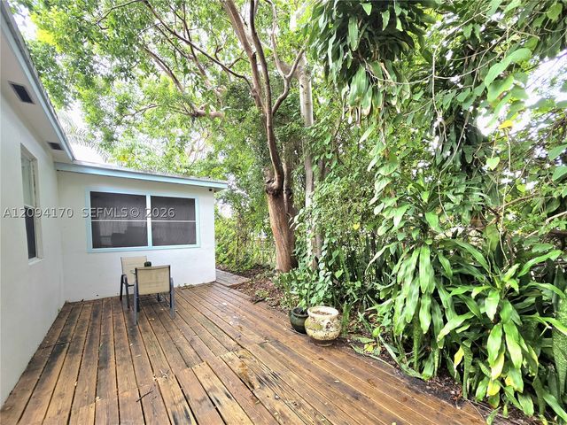 1220 NE 128th St, North Miami, FL 33161