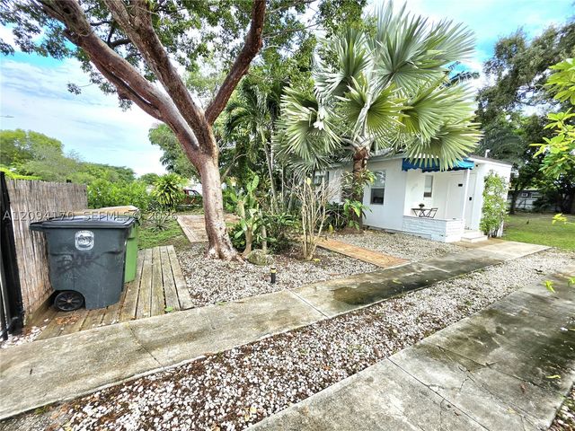 1220 NE 128th St, North Miami, FL 33161