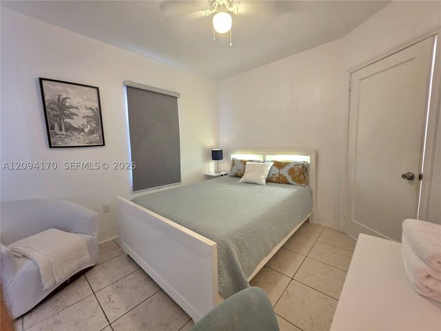 1220 NE 128th St, North Miami, FL 33161