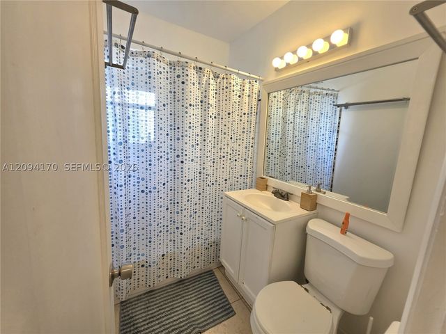 1220 NE 128th St, North Miami, FL 33161