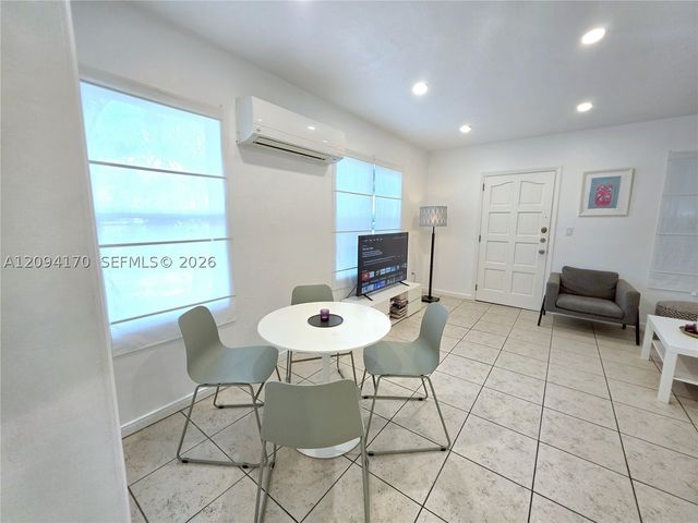 1220 NE 128th St, North Miami, FL 33161