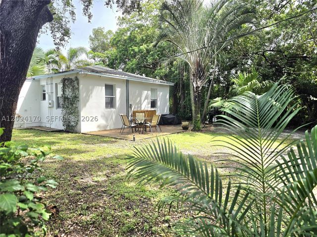 1220 NE 128th St, North Miami, FL 33161