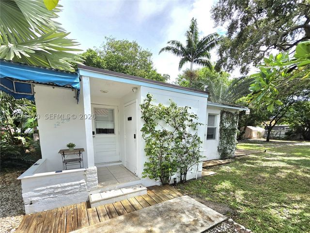 1220 NE 128th St, North Miami, FL 33161