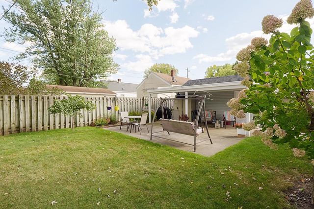 512 MECH STREET, Green Bay, WI 54302