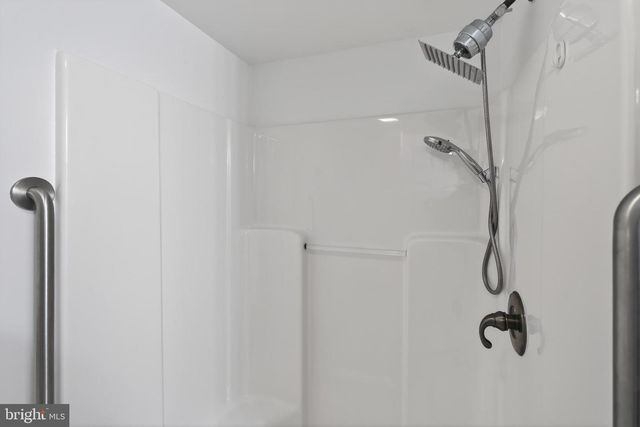 226 SANDRA RD, Wilmington, DE 19803