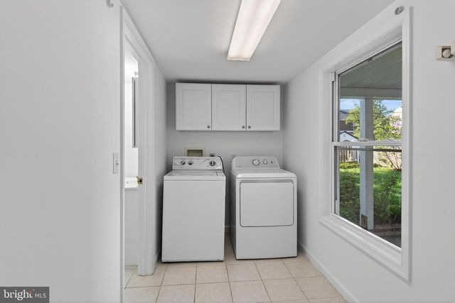 226 SANDRA RD, Wilmington, DE 19803