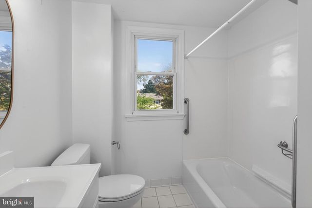 226 SANDRA RD, Wilmington, DE 19803