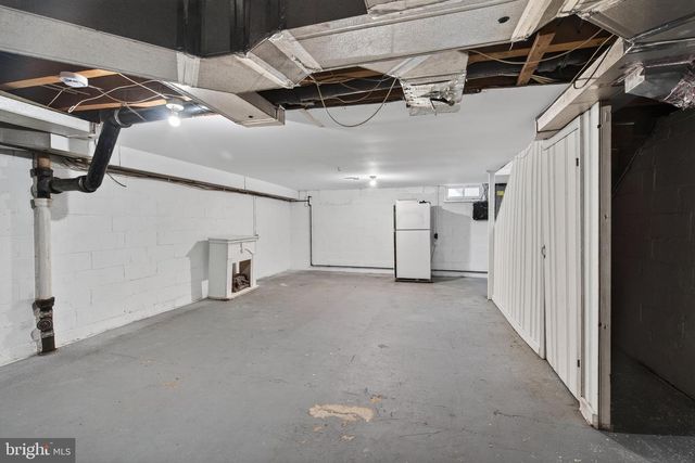 226 SANDRA RD, Wilmington, DE 19803