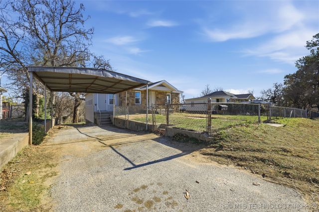815 N Wilson Avenue, Sand Springs, OK 74063