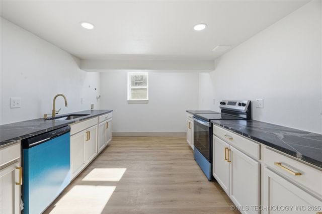 815 N Wilson Avenue, Sand Springs, OK 74063