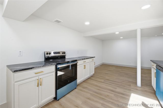 815 N Wilson Avenue, Sand Springs, OK 74063