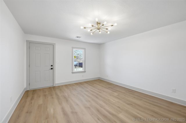 815 N Wilson Avenue, Sand Springs, OK 74063