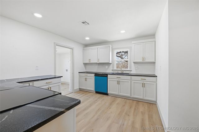 815 N Wilson Avenue, Sand Springs, OK 74063